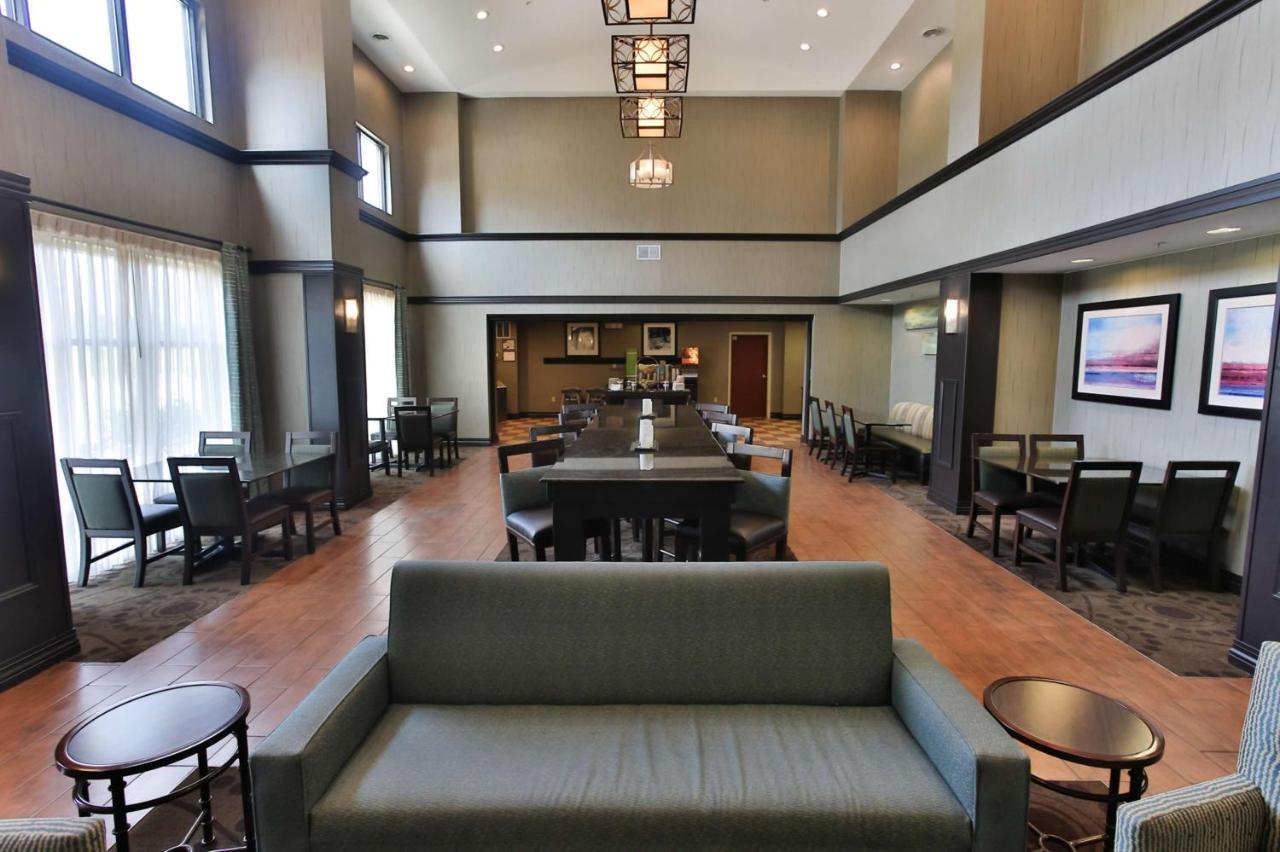 Hampton & Hotel 3*